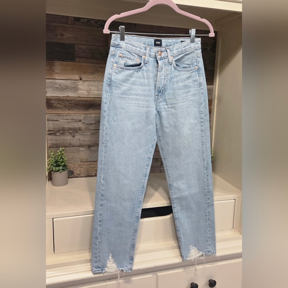 Edwin Hana Crop Calm Down Light Wash Ankle Jeans W/ Distressed Bottom - Picture 7 of 12